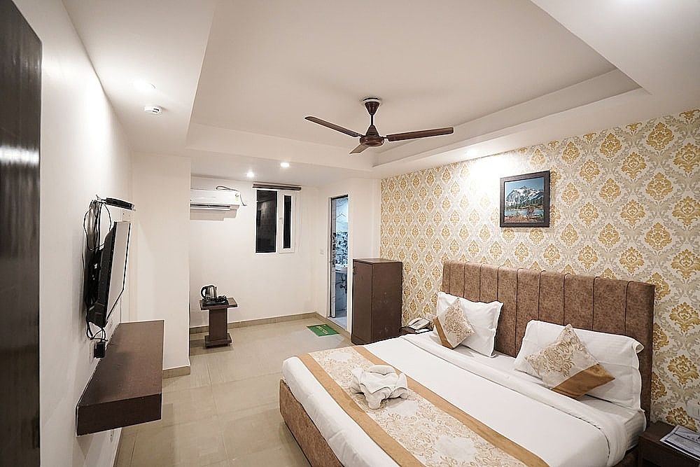 Kelvish Hotel Premium Double Room 12