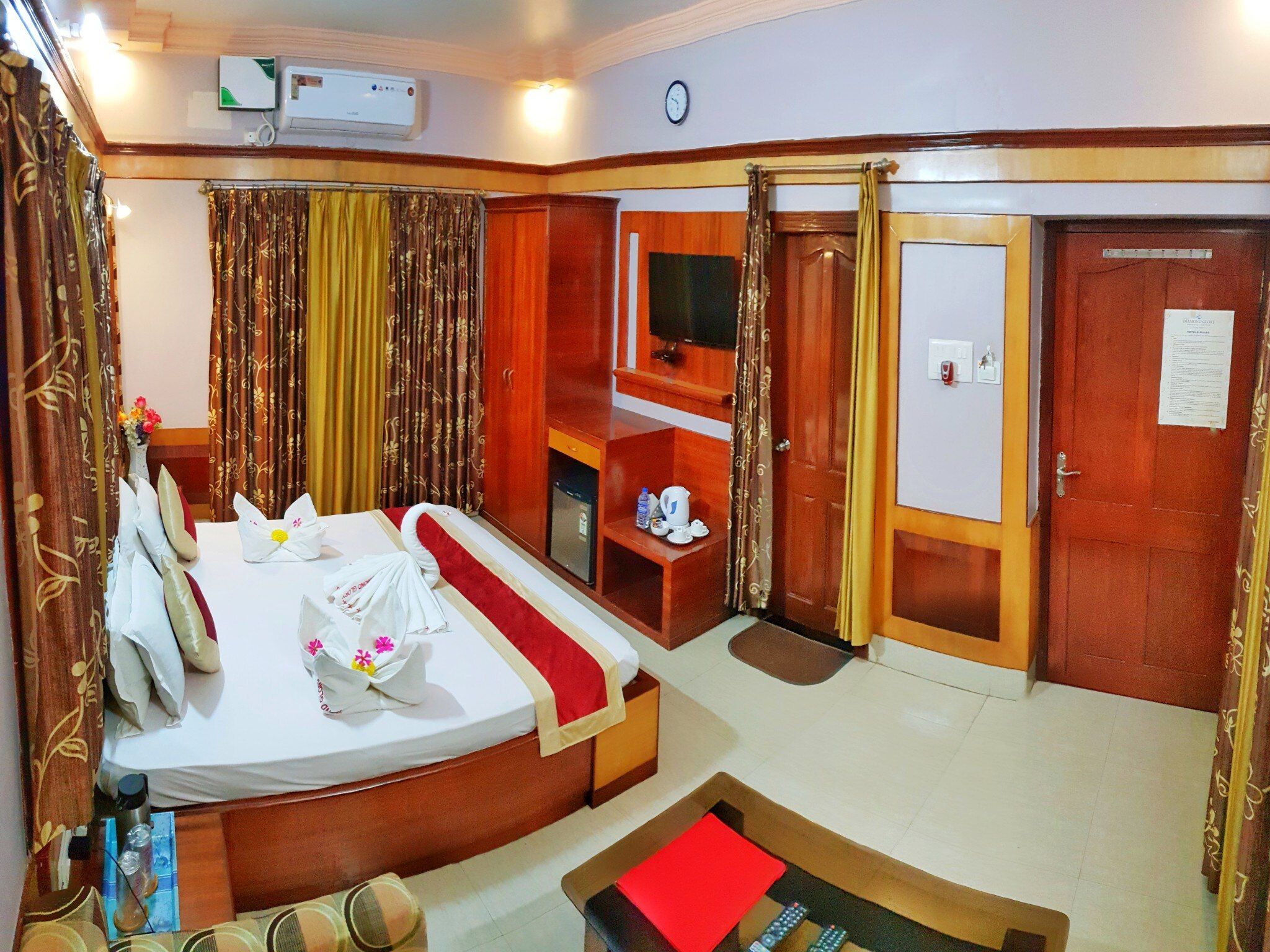 Hotel Diamond Glory Diamond Royal AC (Jacuzzi Bath) (1st & 2nd Floor)