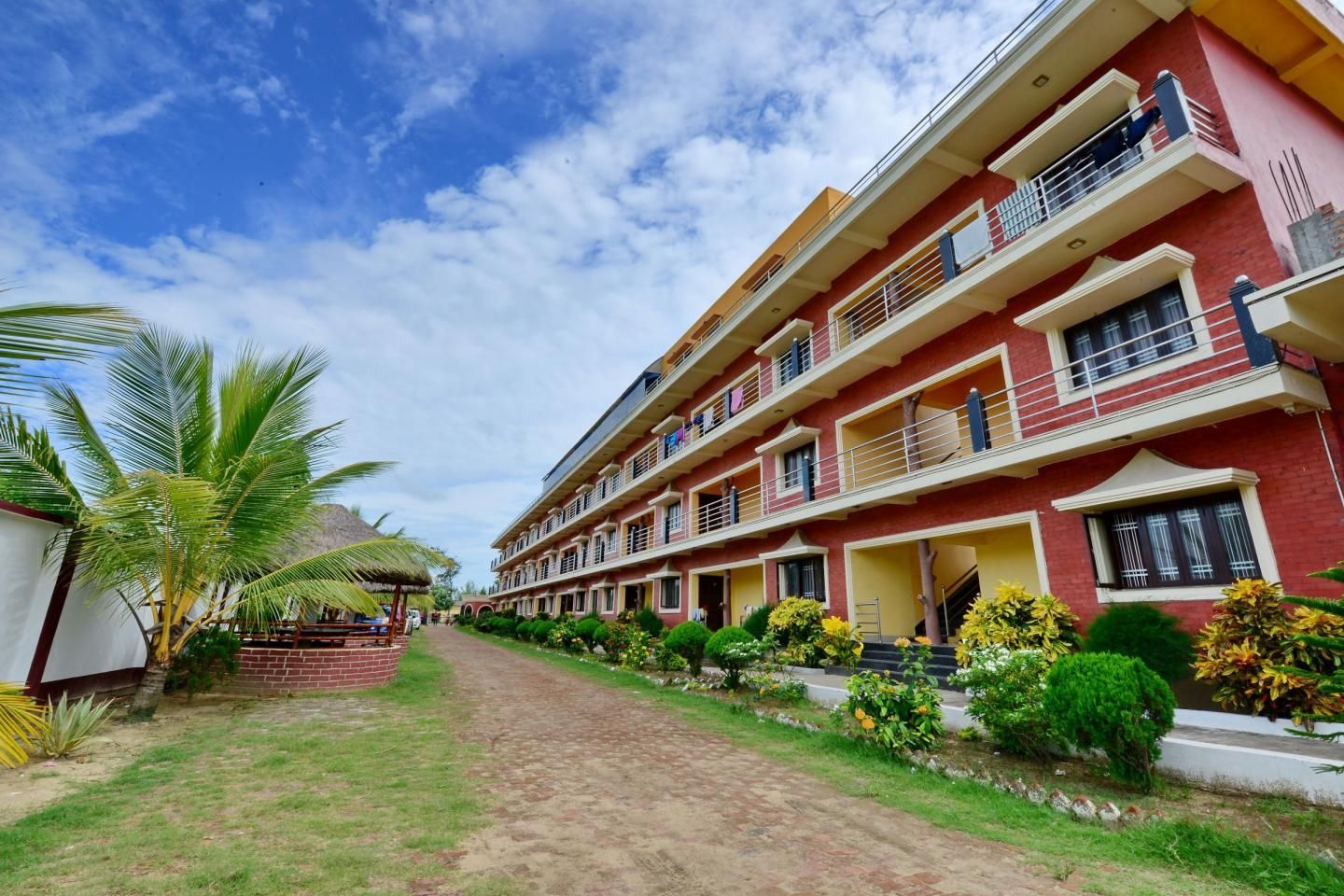 undefined Hotel Diamond Glory 8