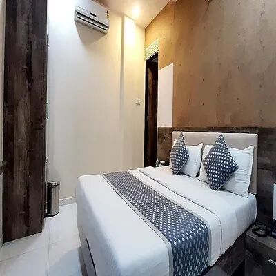 Deluxe Room (No Window,Area:17)