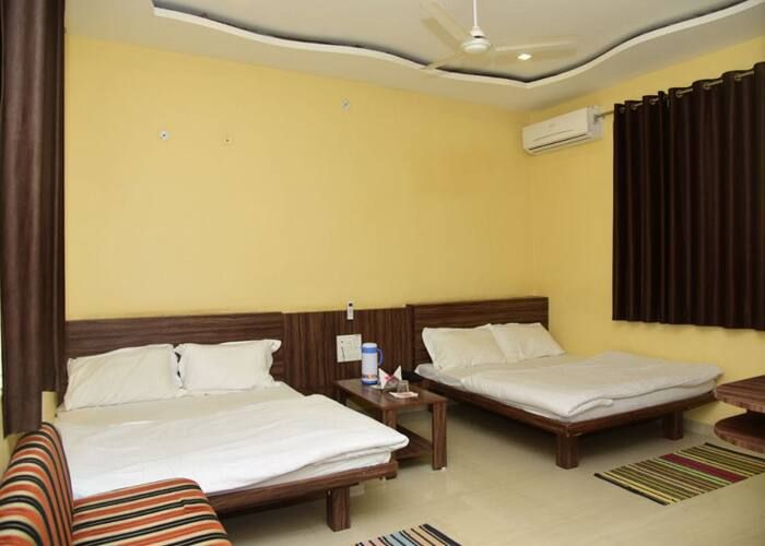 4 Bed AC Room
