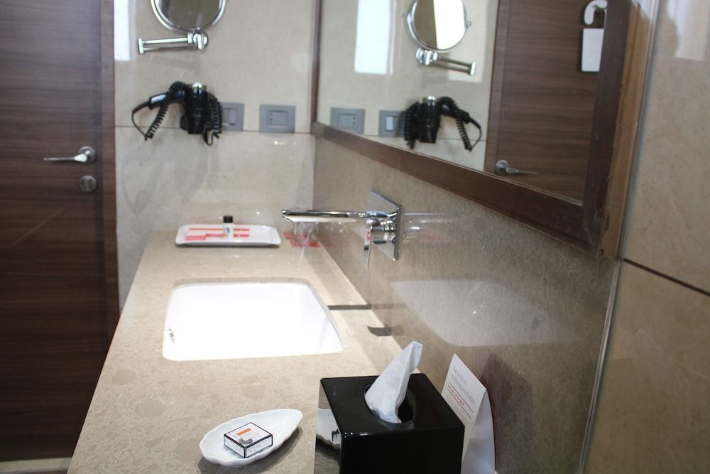 Ramada by Wyndham Gandhidham Shinay Superior Room, 1 King Bed, Non Smoking 6