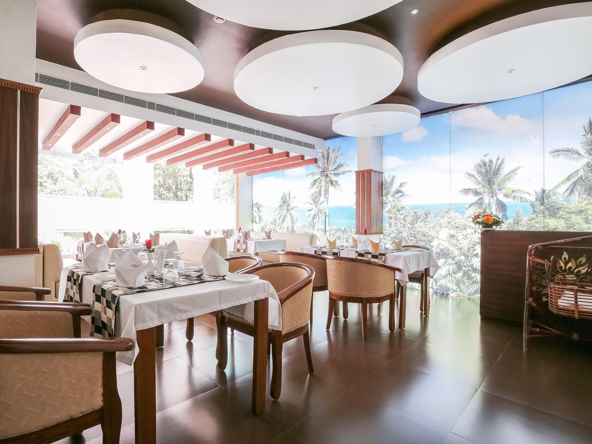 Food & Dining