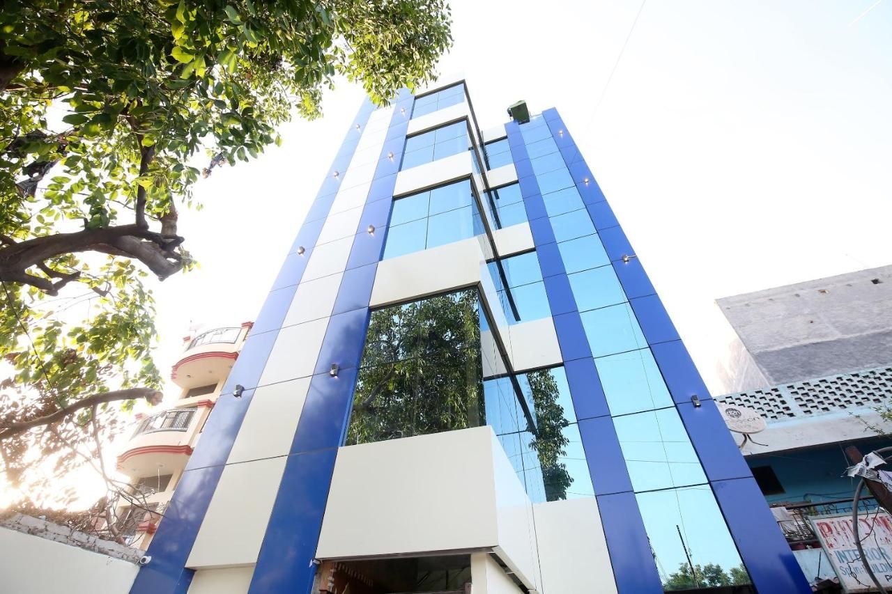undefined OYO Flagship 40307 Mohali Blue 2
