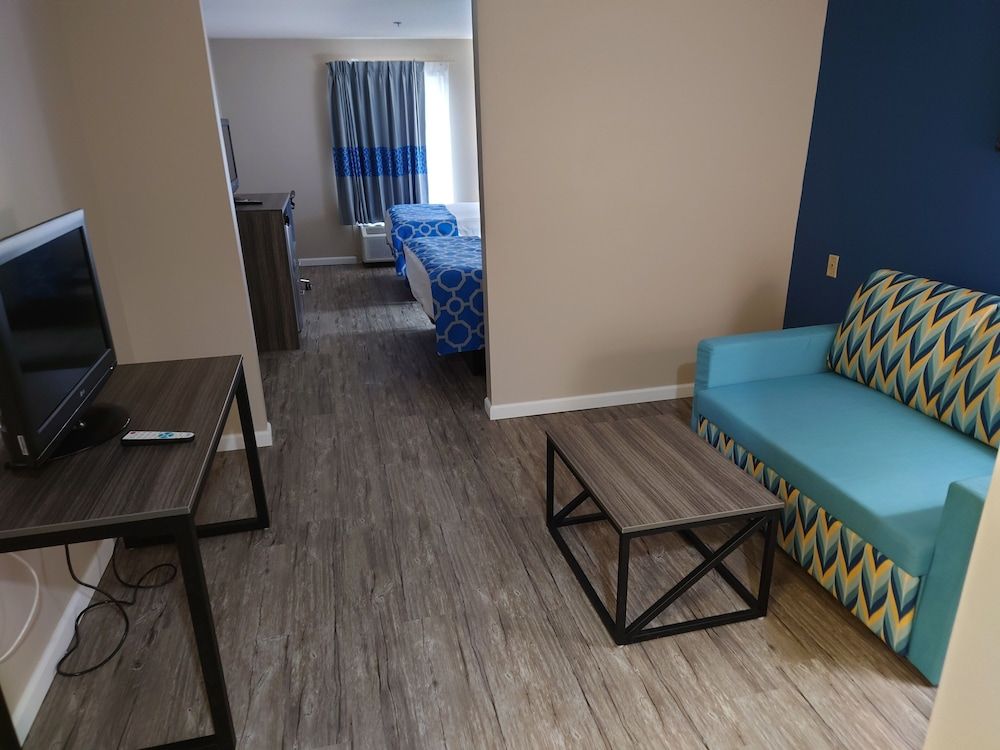 Suite, 2 Queen Beds, Non Smoking