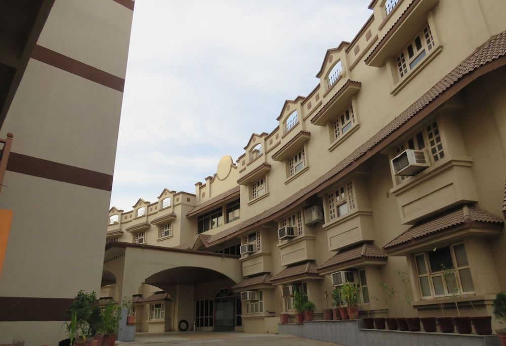 undefined Dariyalal Hotel 6