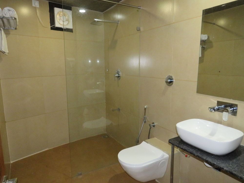 undefined Dariyalal Hotel 8