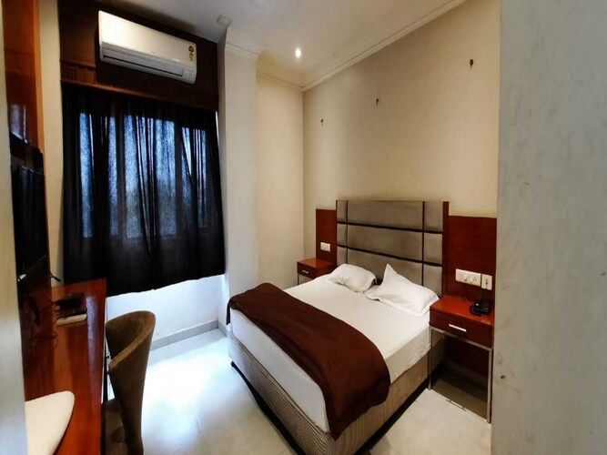 VIPs Club delux big room