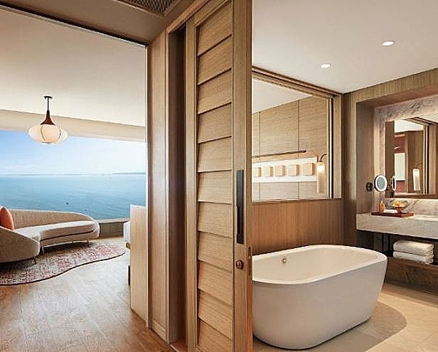 Deluxe Room with Twin Bed and Sea View