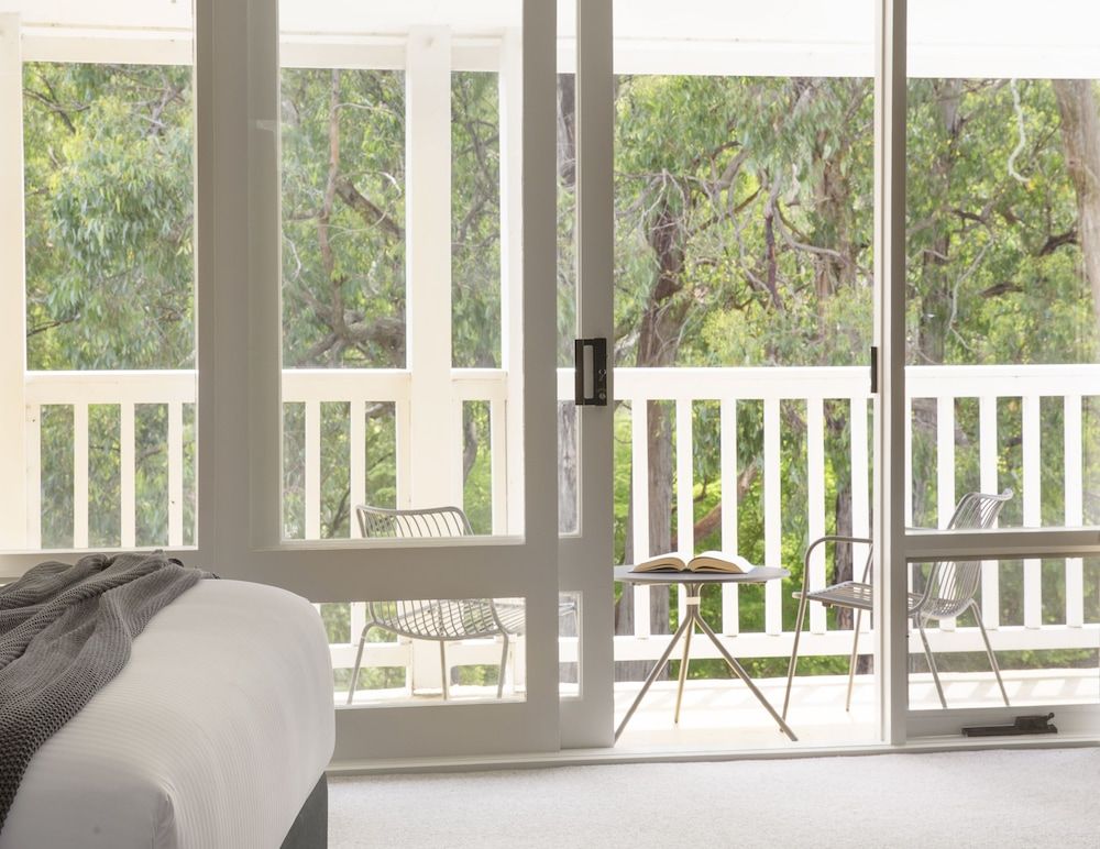 Lancemore Lindenderry Red Hill Balcony Suite - favourite with regulars 3