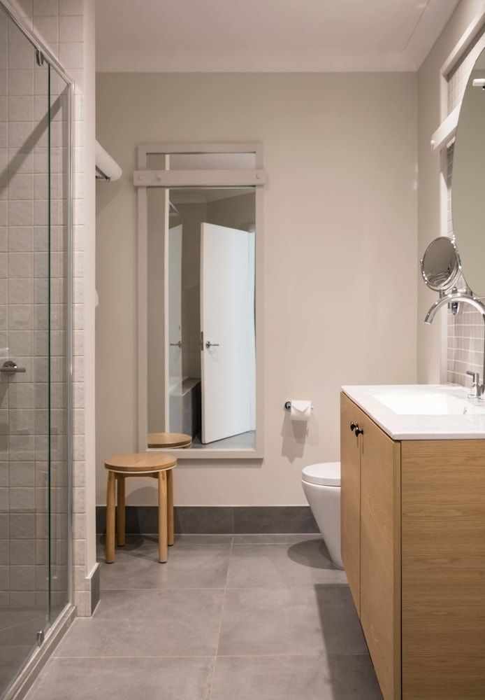 Lancemore Lindenderry Red Hill Balcony Suite - favourite with regulars 6