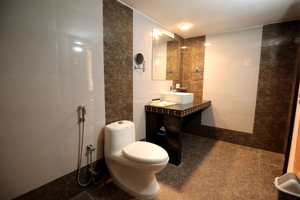 Bhavya resort-Luxury Boutique Desert Camp Jaisalmeri Suite Tent 5