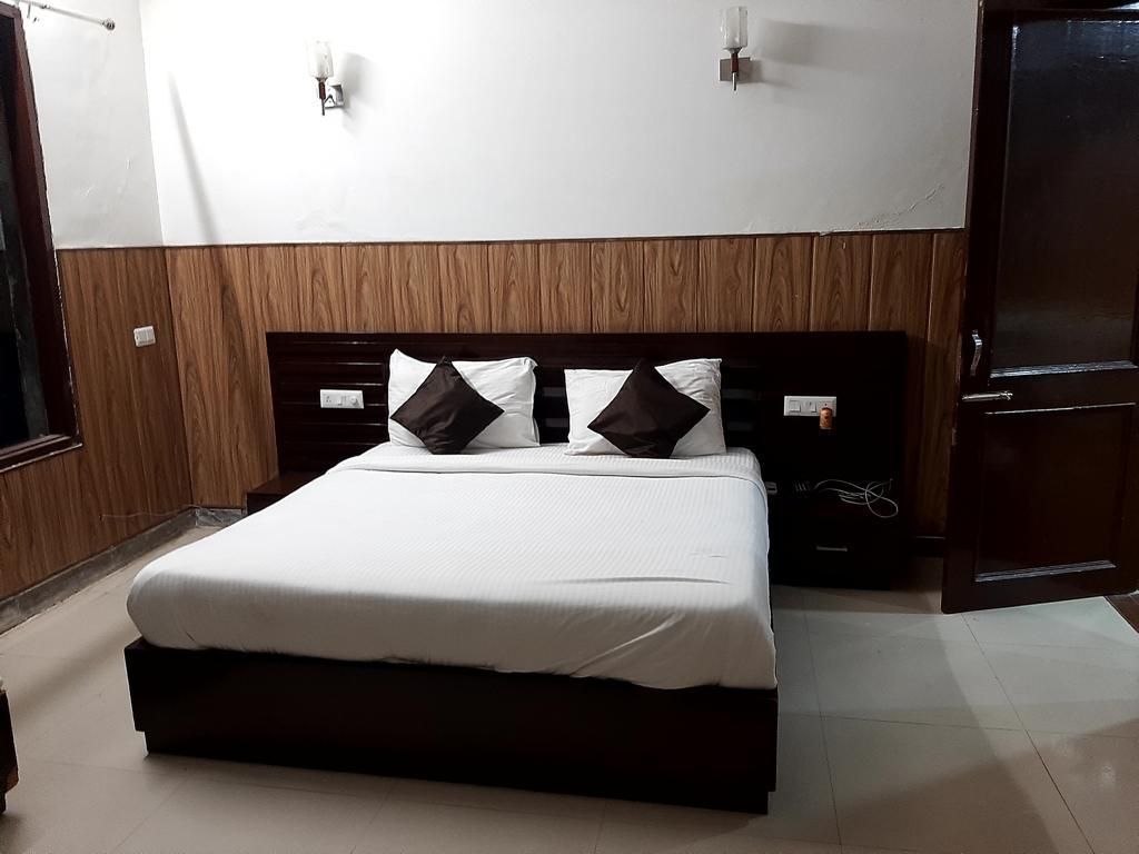 DRIVE IN 22 Executive Cottage 4