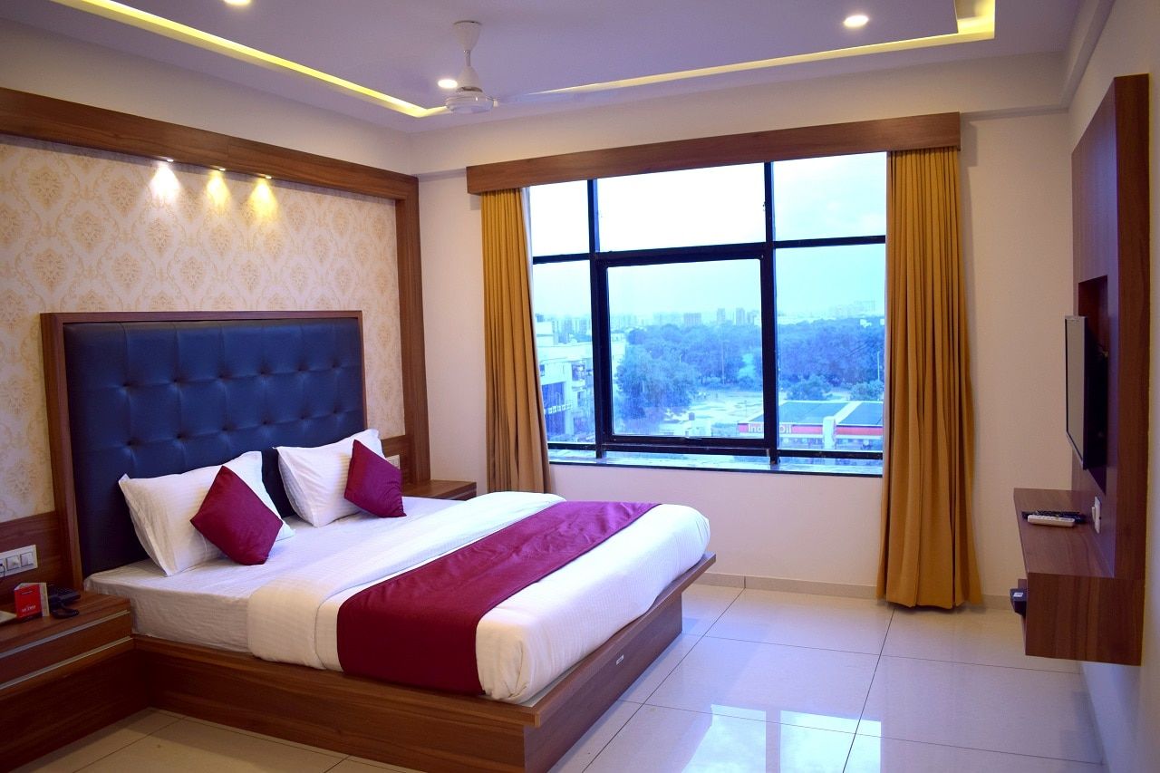 Hotel Royal Square by Sky Stays Double Bed AC Room 2