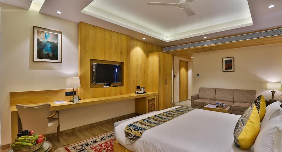 The Square Somnath The Square Super Deluxe 16