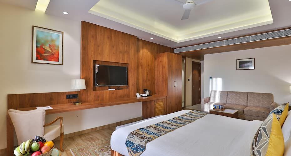 The Square Somnath The Square Super Deluxe 13