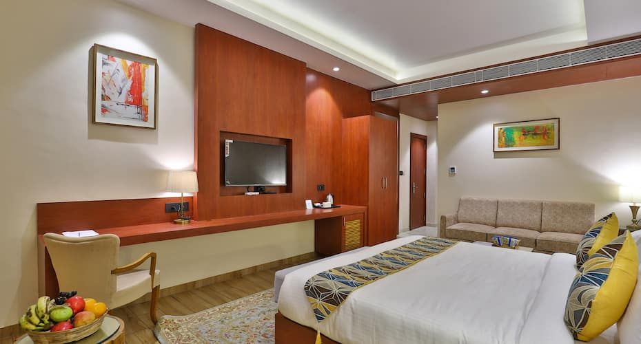 The Square Somnath The Square Super Deluxe 14