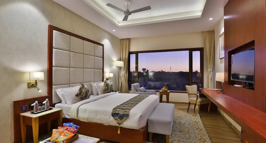 The Square Somnath The Square Super Deluxe 18