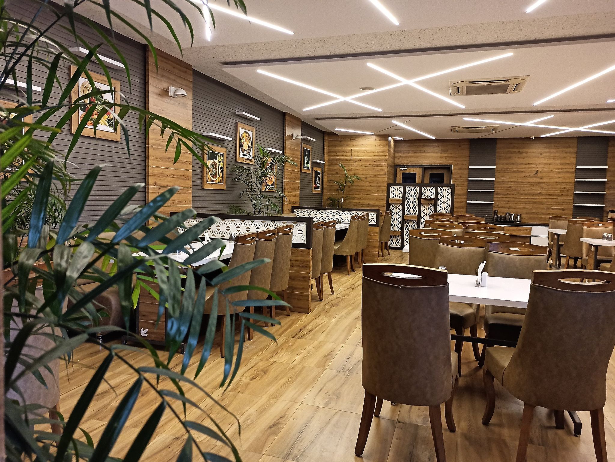 Food & Dining