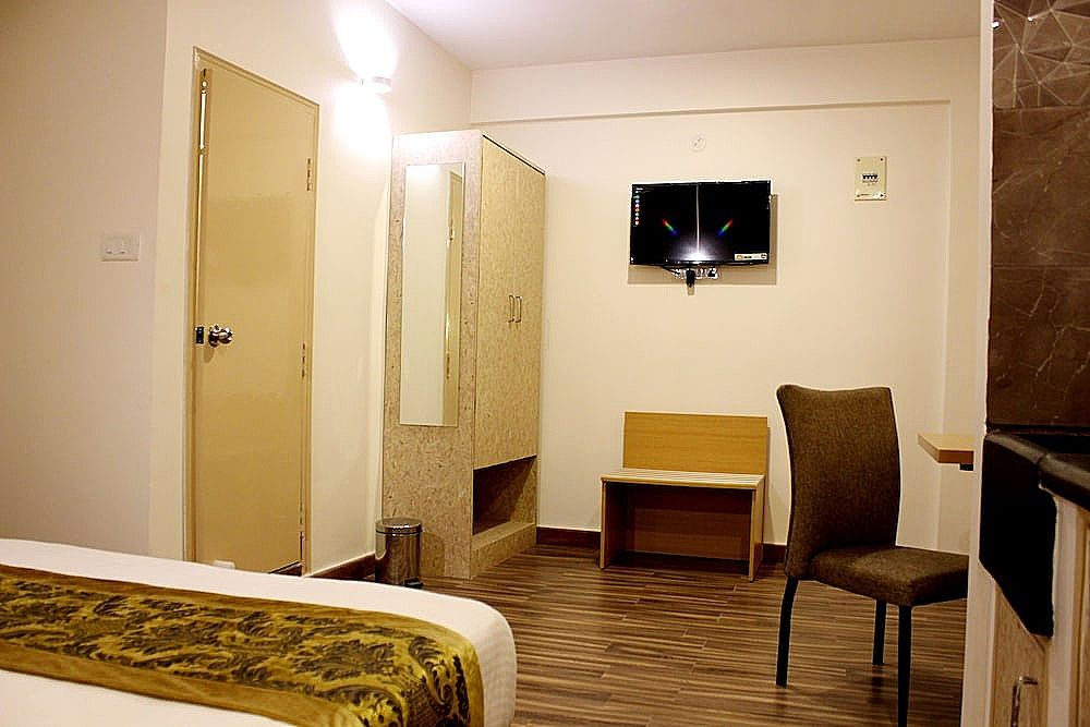 Jagadish Hotel Begur Deluxe Room 11
