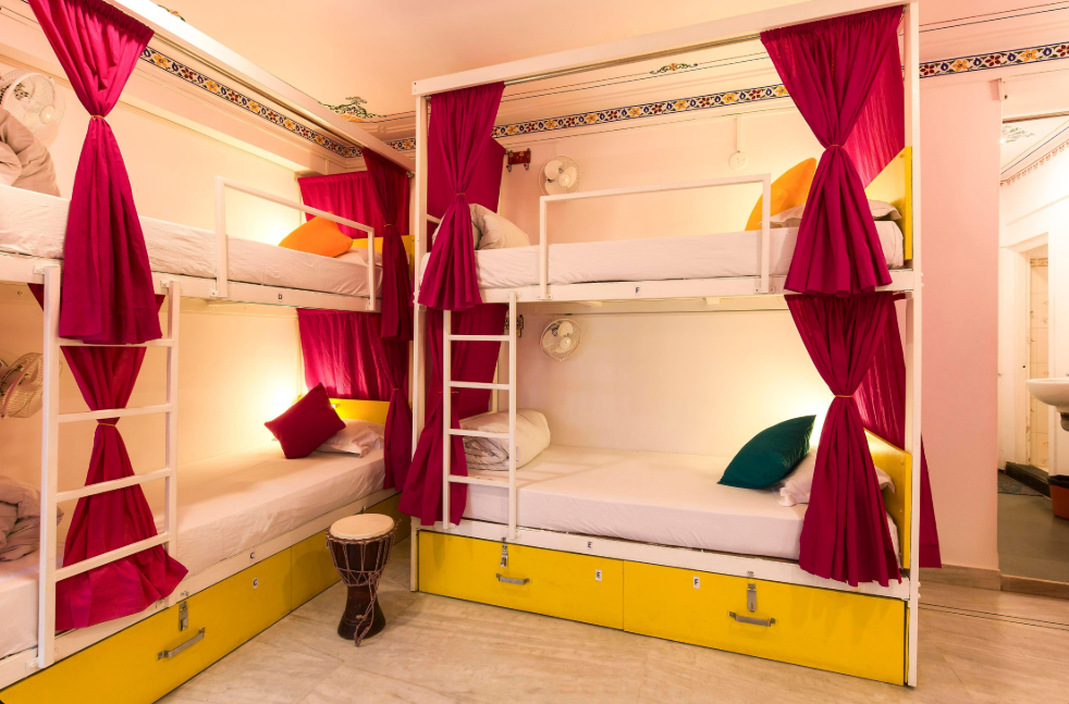 Bed in 6 Bed Mixed Dormitory AC Room with Ensuite Bathroom