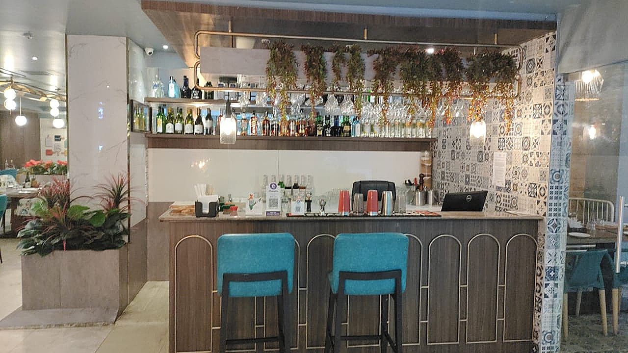 Bar