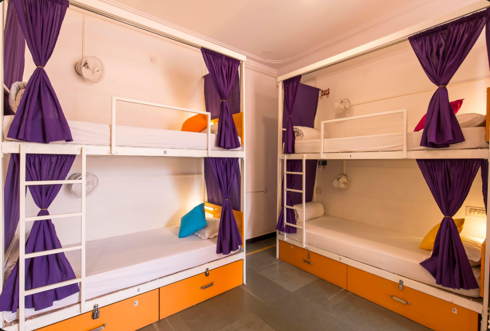 Bed in 6 Bed Mixed Dormitory AC Room with Ensuite Bathroom