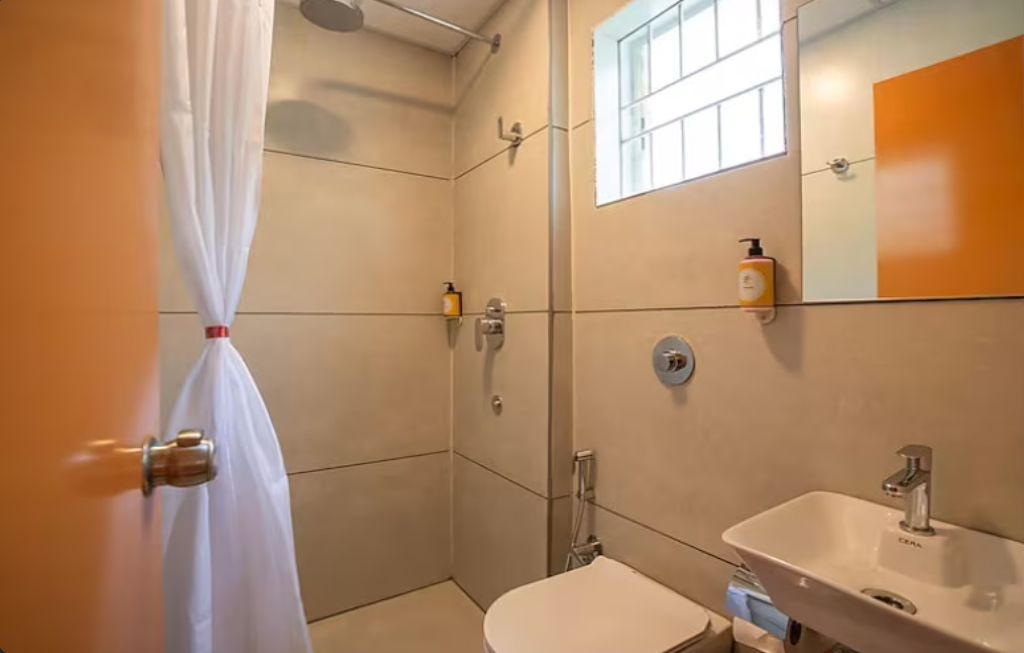 Deluxe Private AC Room with Ensuite Bathroom