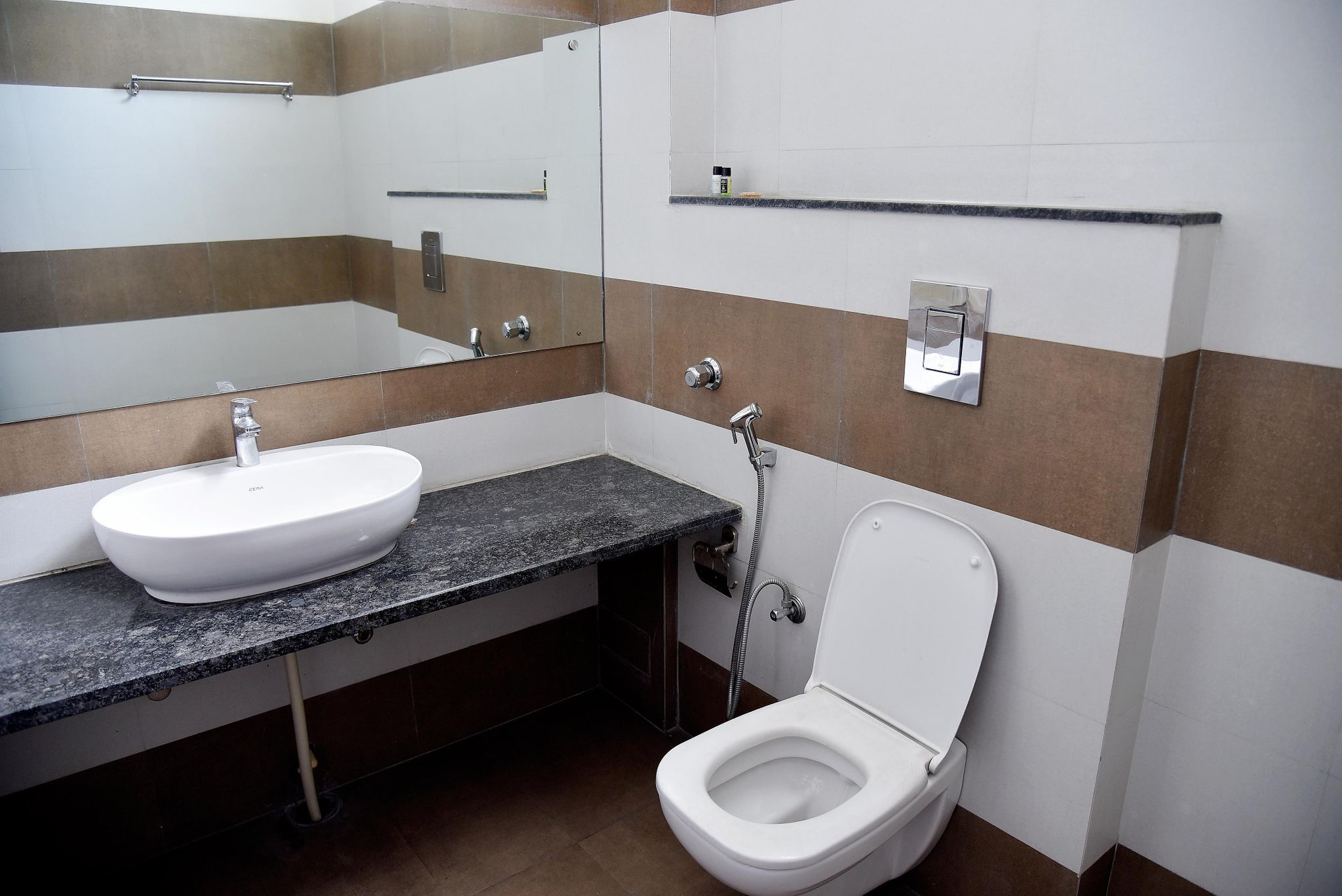 Shree Residency AC Deluxe Room With Free Wi-Fi 6