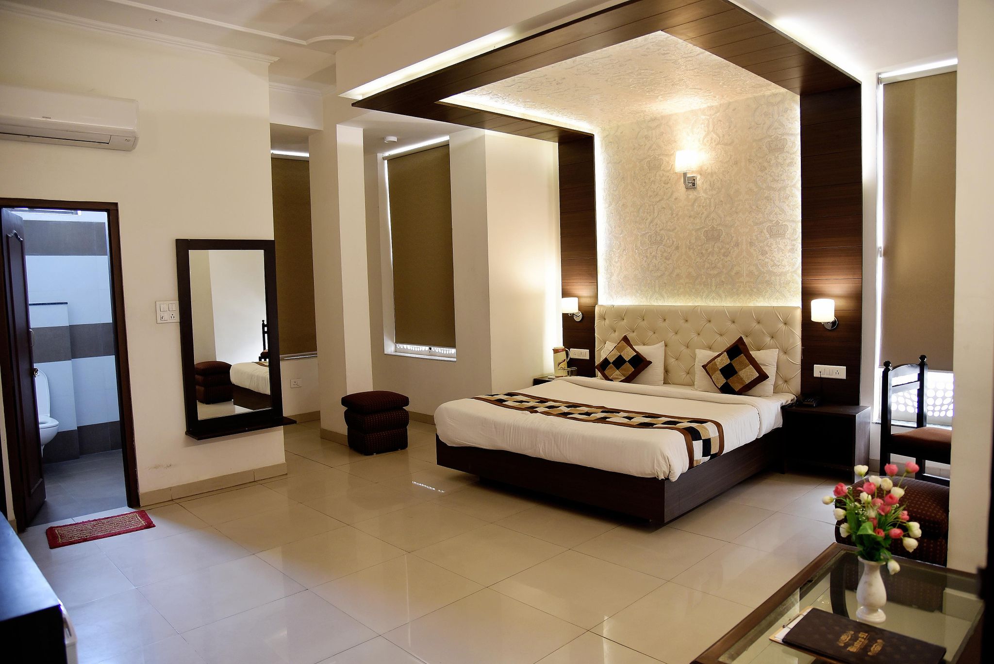 AC Super Deluxe Room With Free Wi Fi