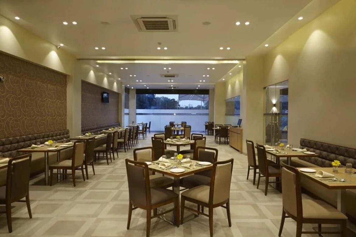Food & Dining