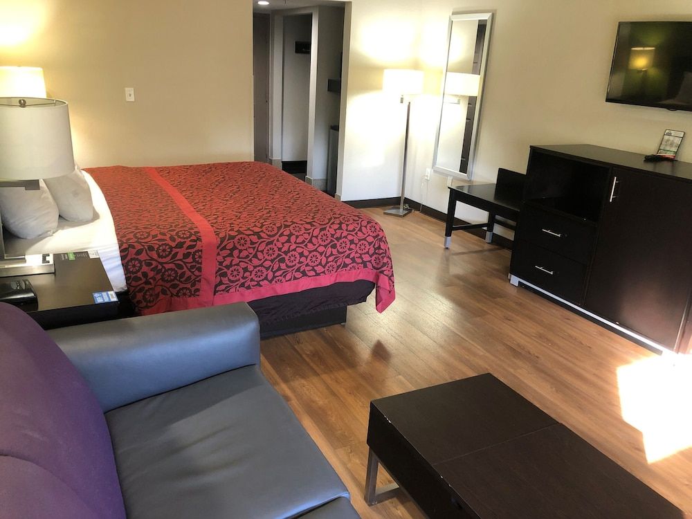 King Room Accessible Non-Smoking