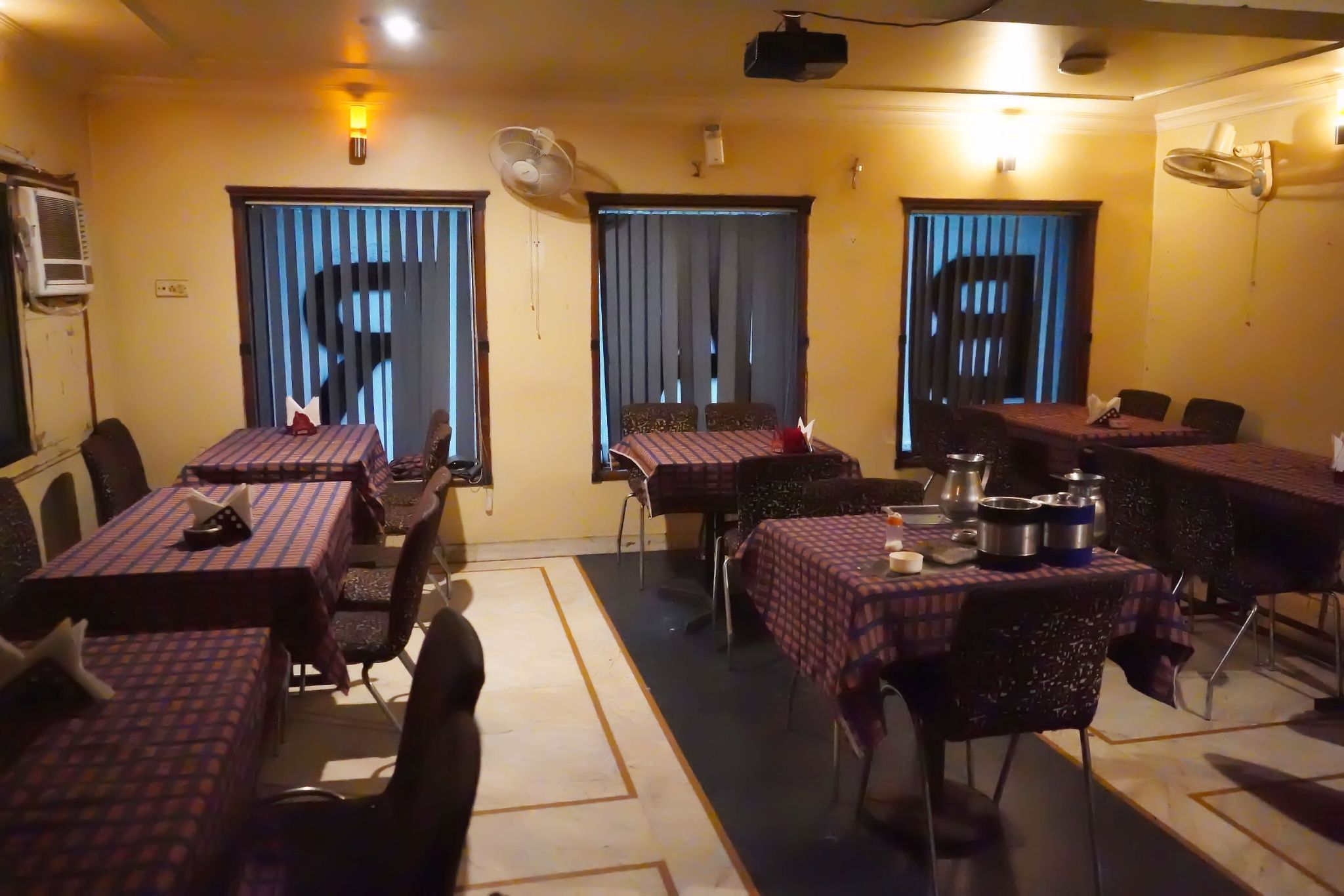 undefined Hotel Satlaj 4