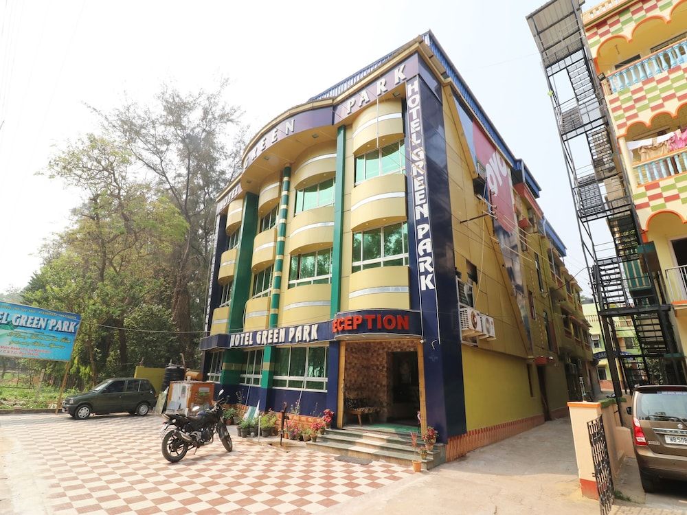 undefined OYO 27996 Hotel Green Park