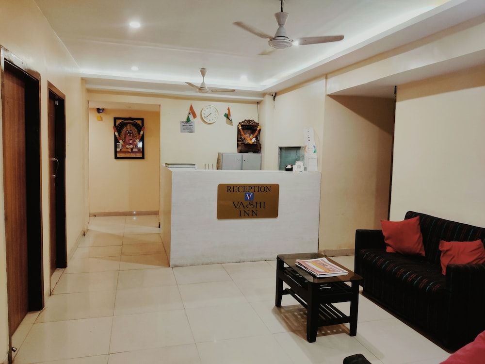 Hotel Vashi Inn