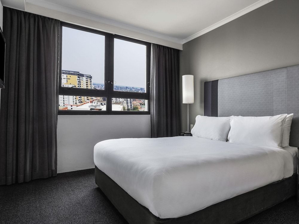 Mantra Parramatta Apartment, 1 Bedroom 3