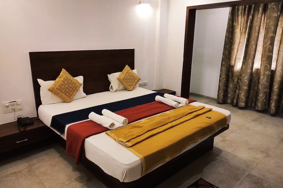 Deluxe AC Room