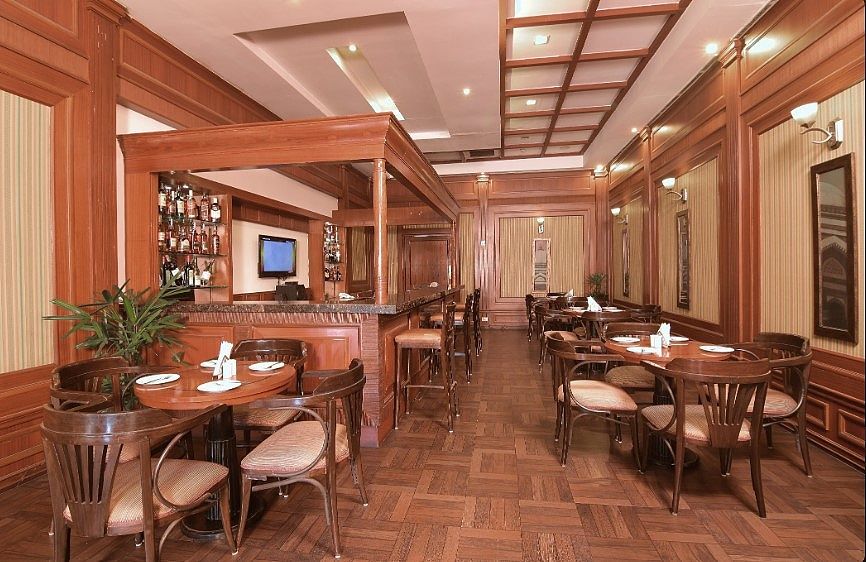 Food & Dining