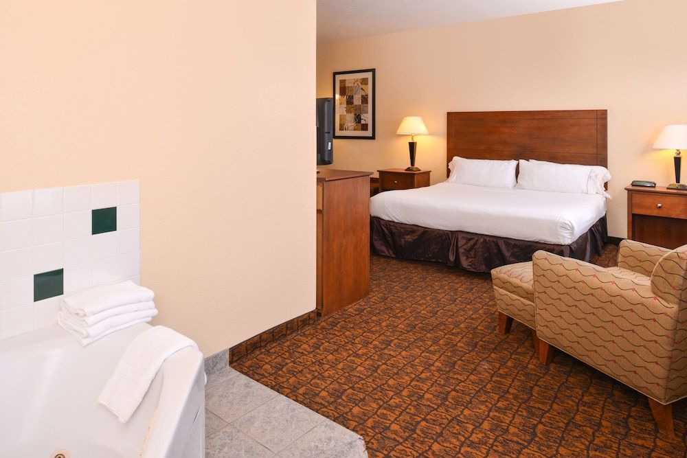 Standard Room, 1 King Bed