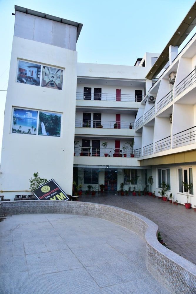 undefined Hotel SPS Inn 6