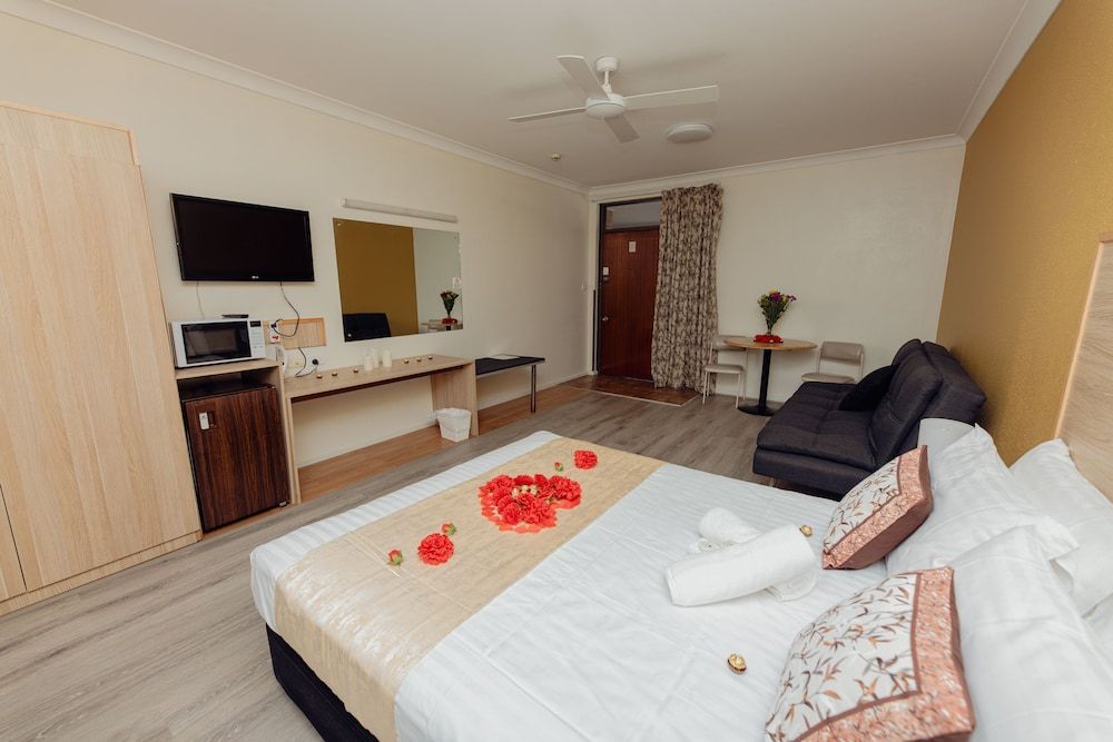 Cumberland Motor Inn Deluxe Double Room, 1 Bedroom 3