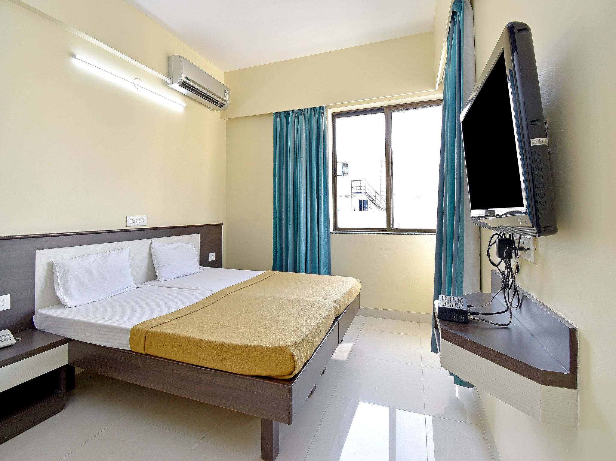 Aankur Inn Standard AC Room (Local ID & Unmarried Couples not allowed) 37
