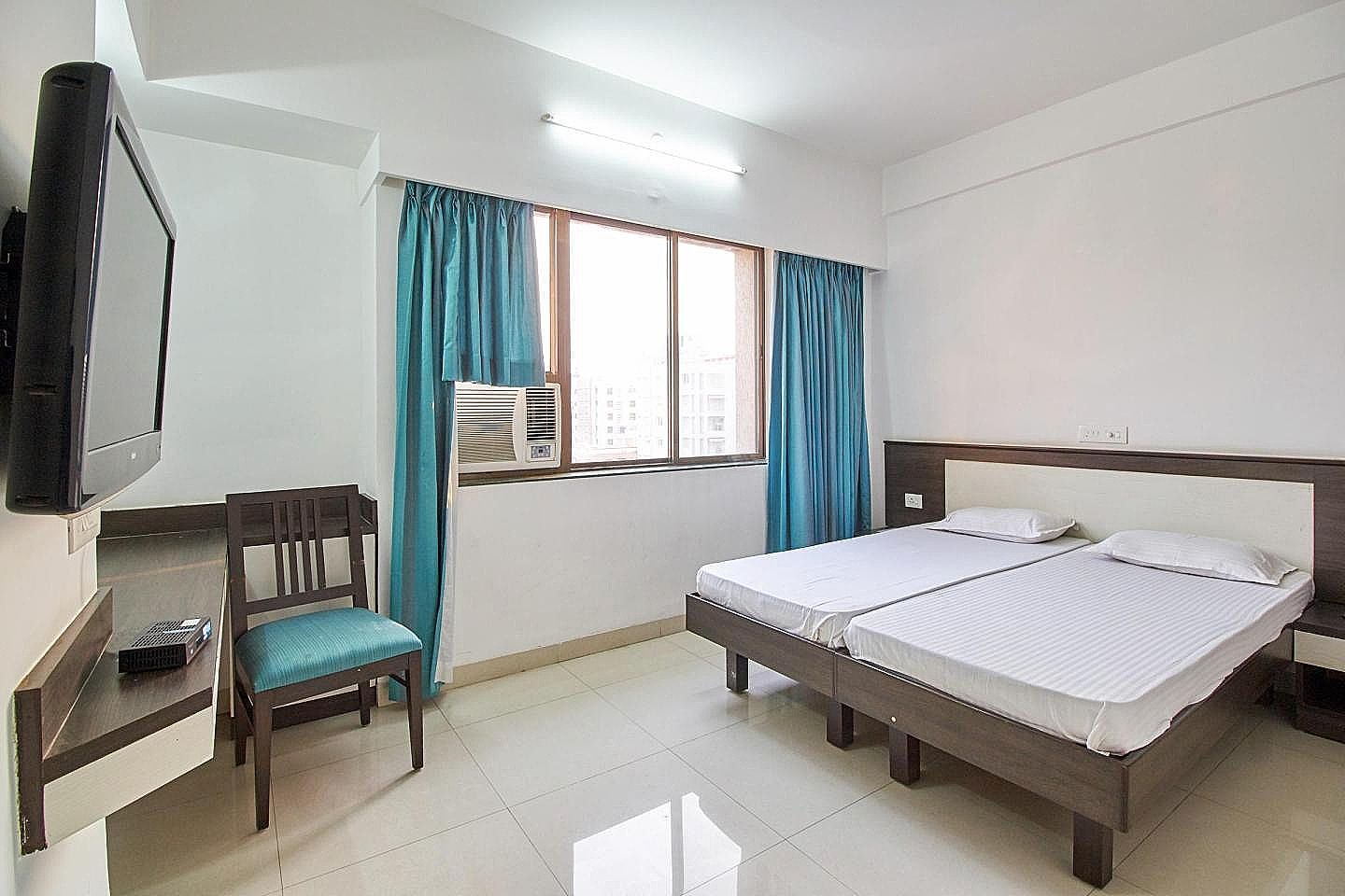 Aankur Inn Standard AC Room (Local ID & Unmarried Couples not allowed) 3