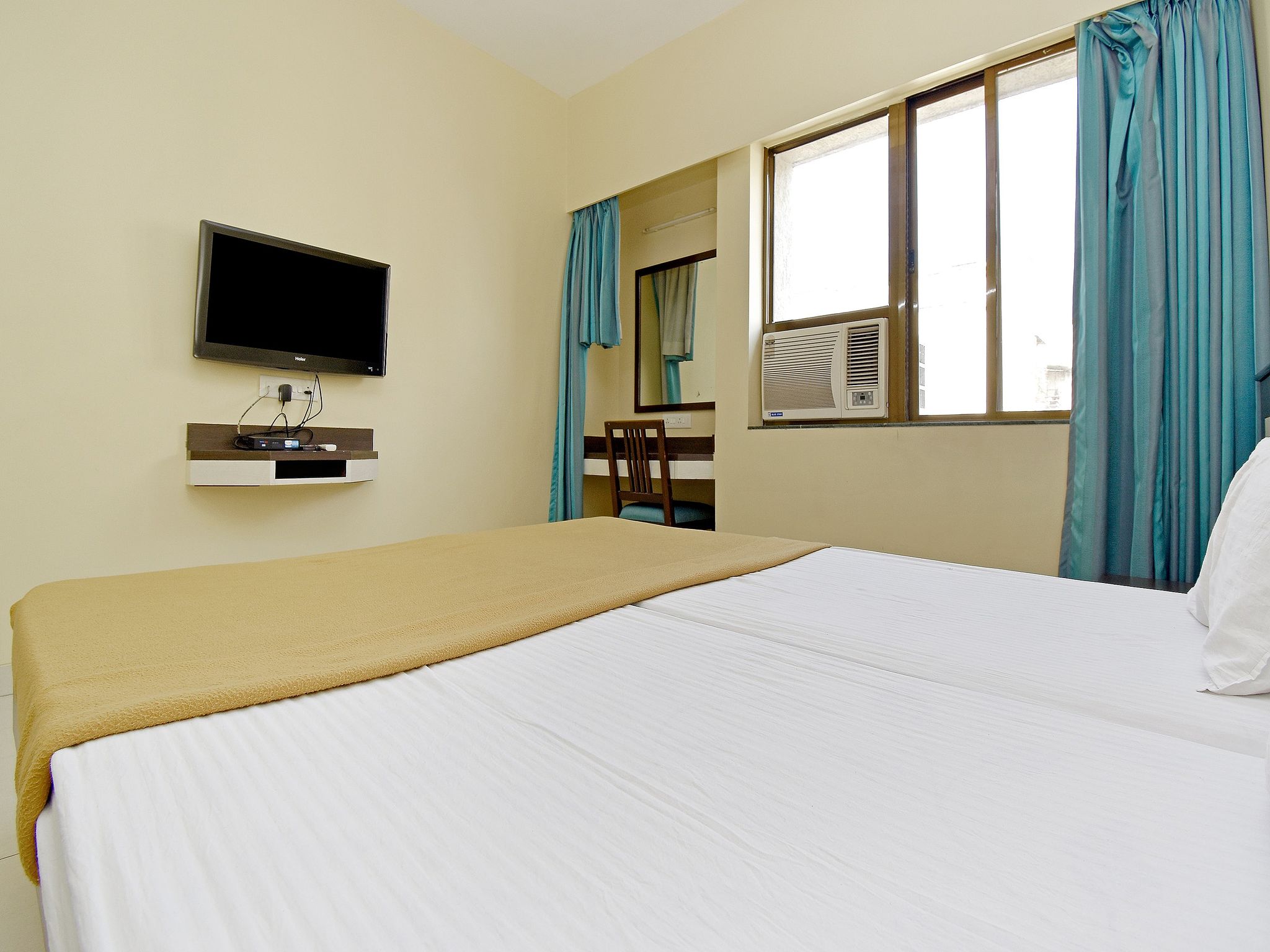 Aankur Inn Standard AC Room (Local ID & Unmarried Couples not allowed) 31