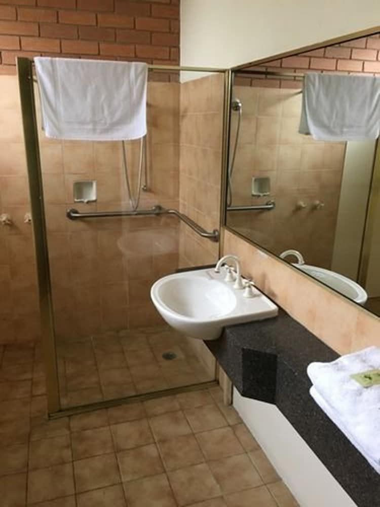 Essendon Motel Standard Queen Room 3