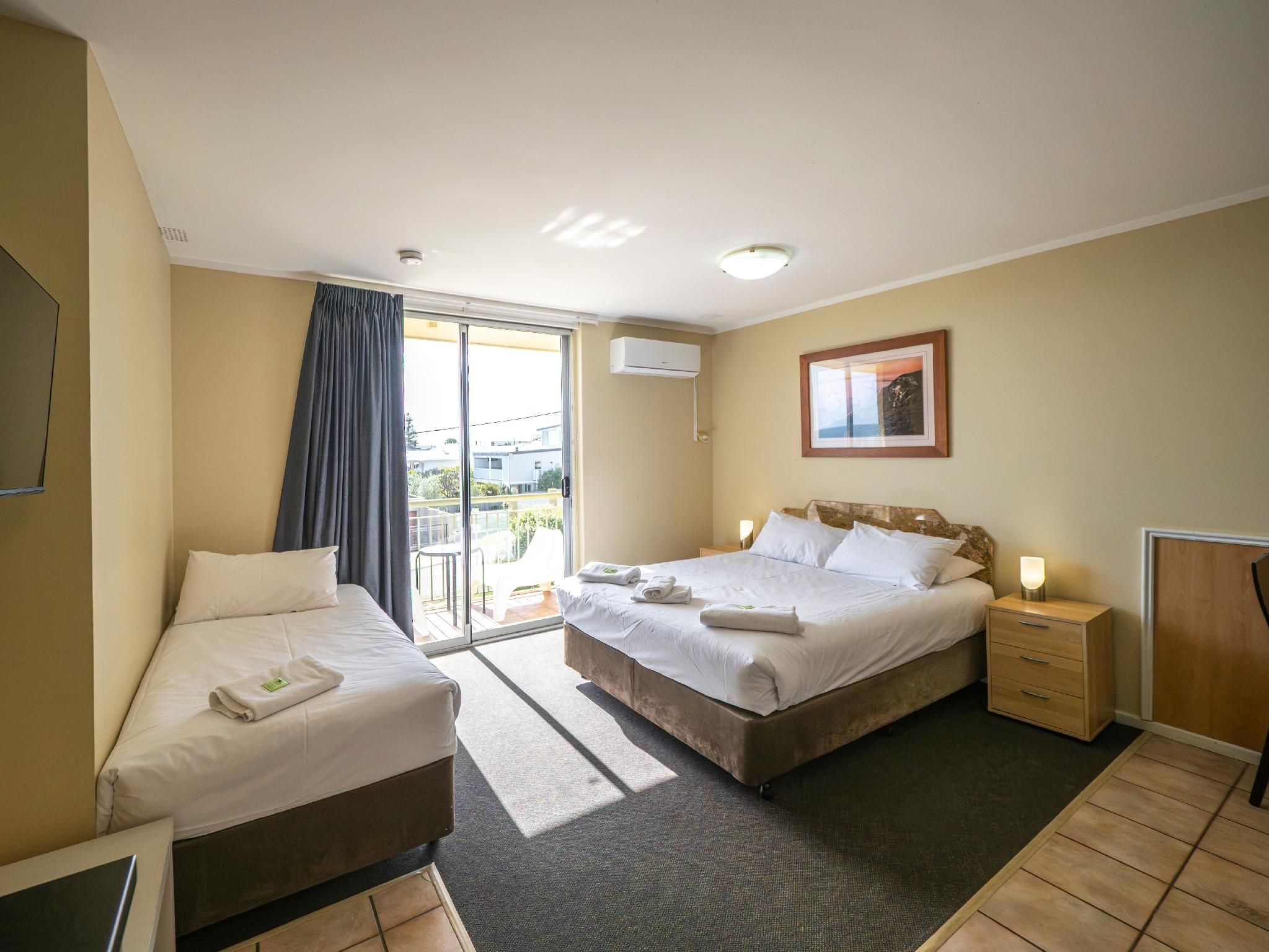 Triple Kitchenette Room