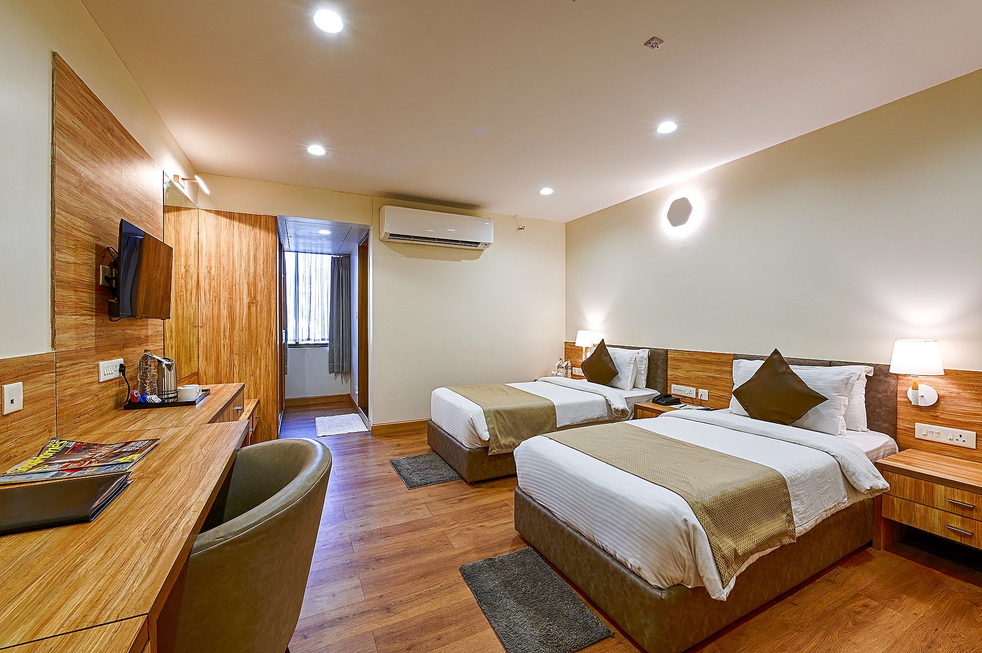 Page One Hotel Deluxe Room Twin