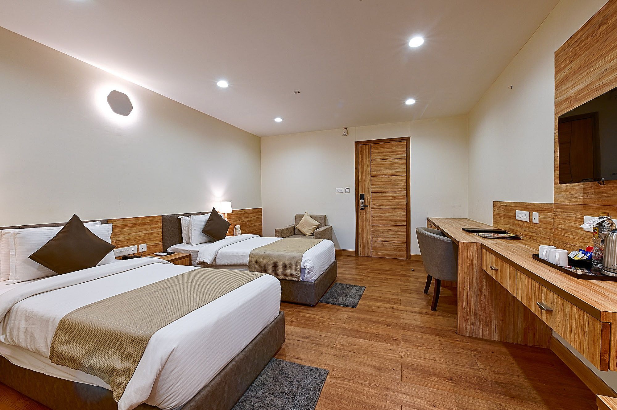 Page One Hotel Deluxe Room Twin 2