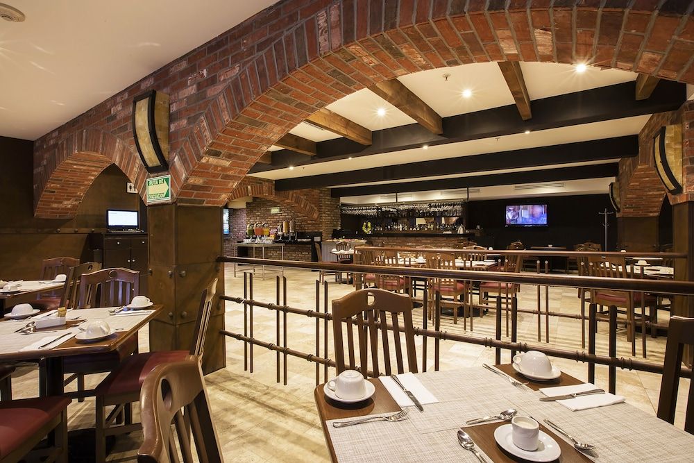 undefined Krystal Urban Aeropuerto Cd de Mexico 10