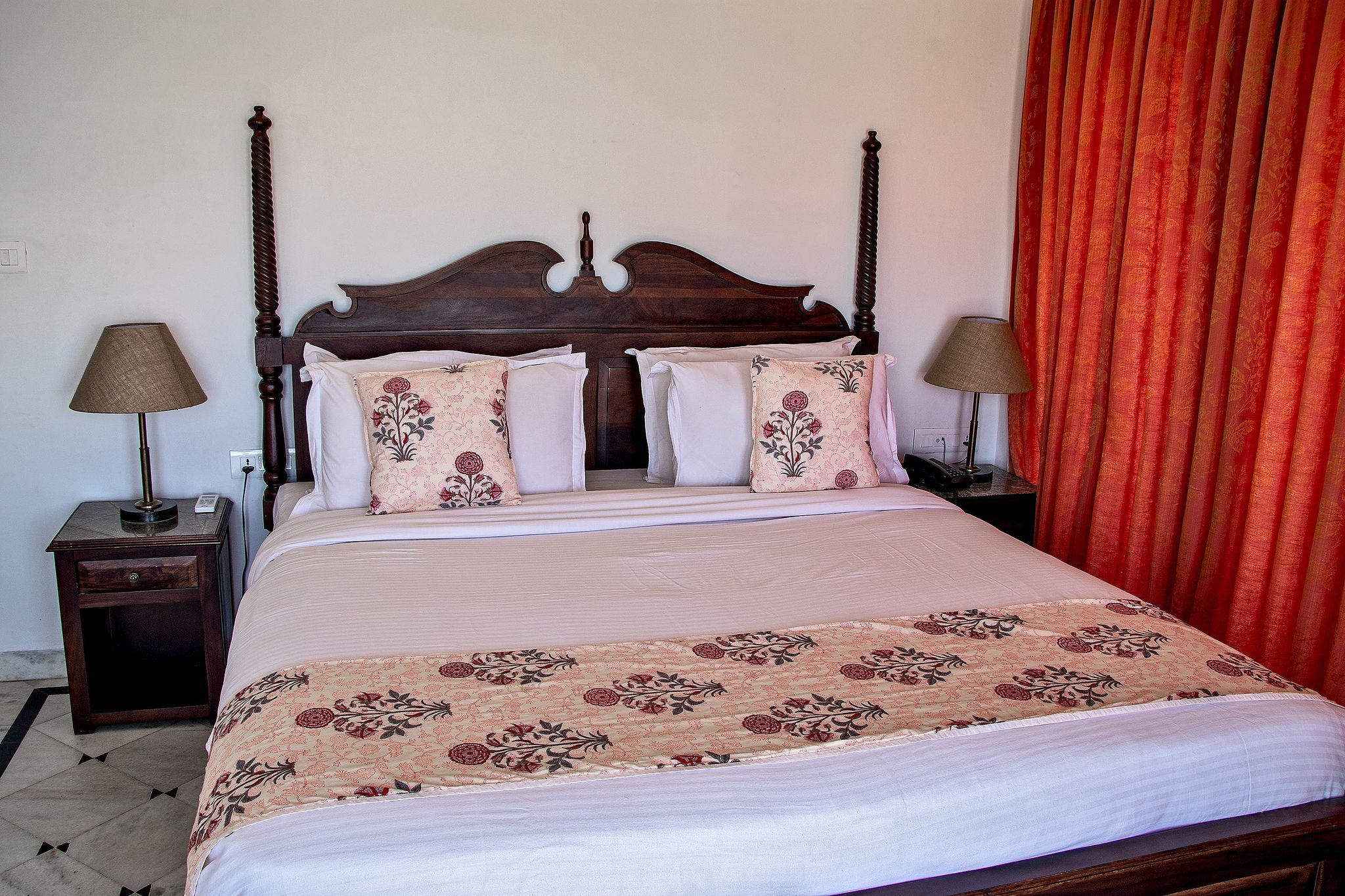 Burj Baneria-A Boutique Homestay Double Room with Lake View 10